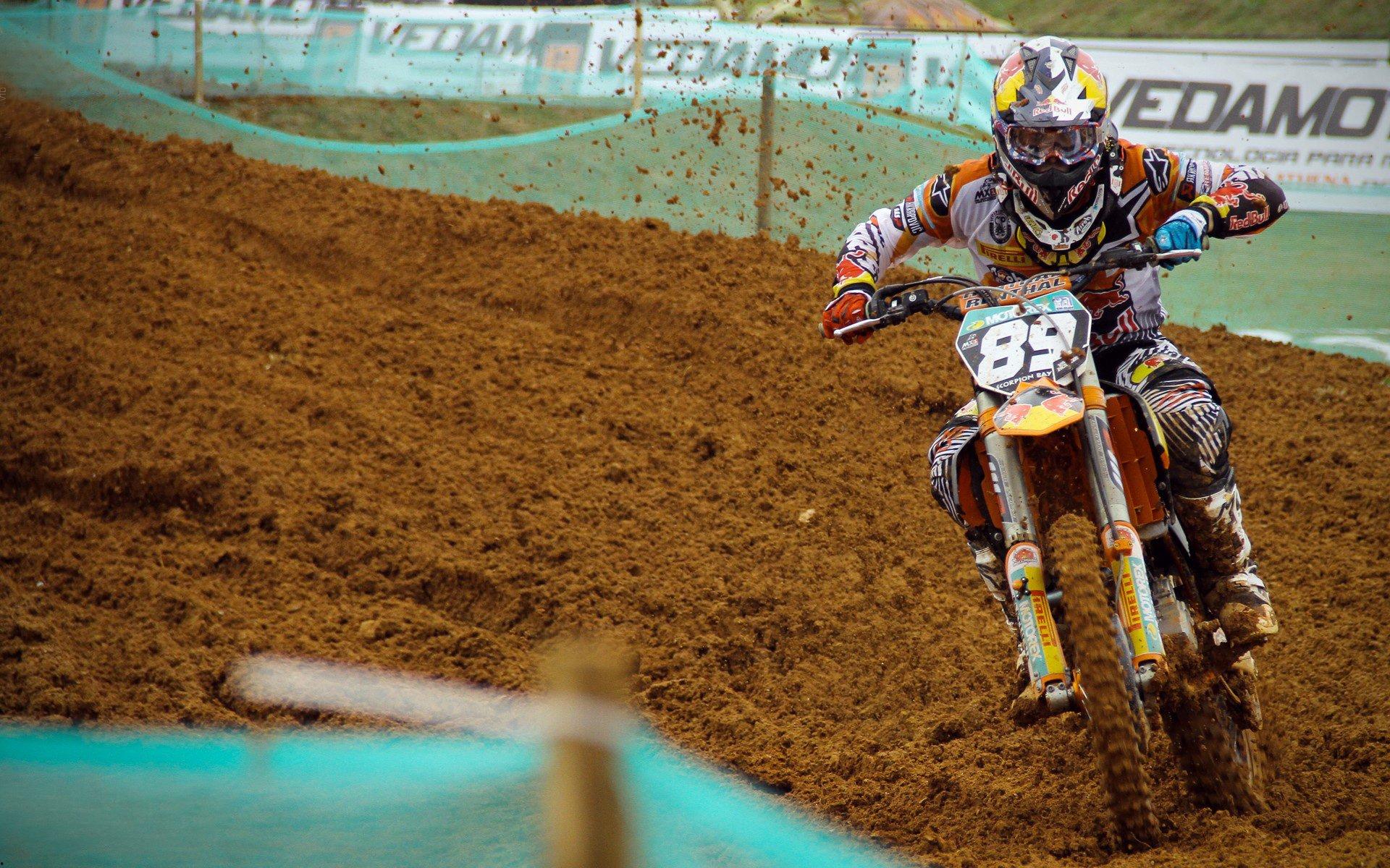 阿拉巴世预赛王者归来，领袖风范助国家队稳取关键胜利